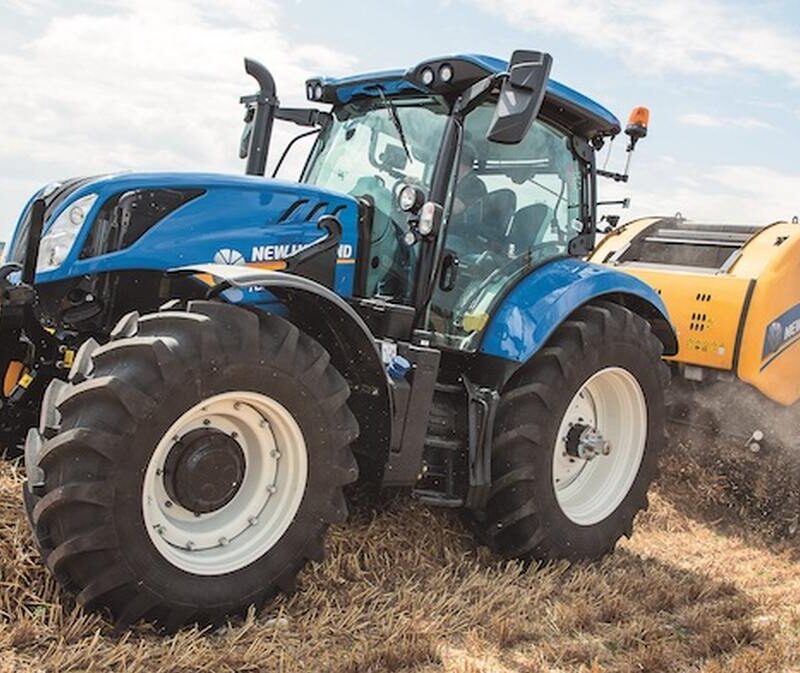 Новый трактор в команде NEW HOLLAND