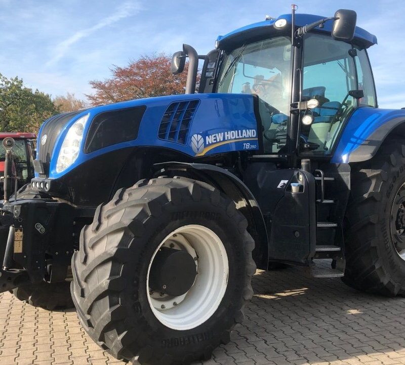 Трактор New Holland T8.390