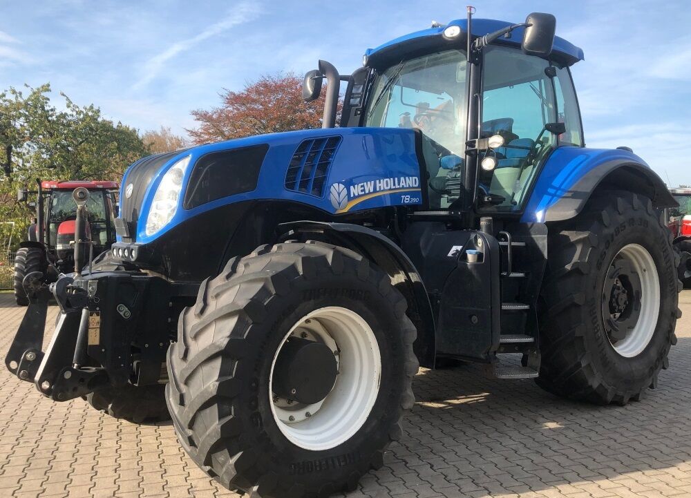 Трактор New Holland T8.390