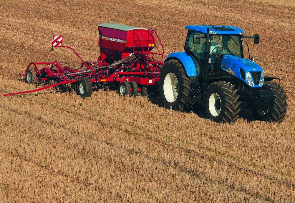 Трактор New Holland T7000