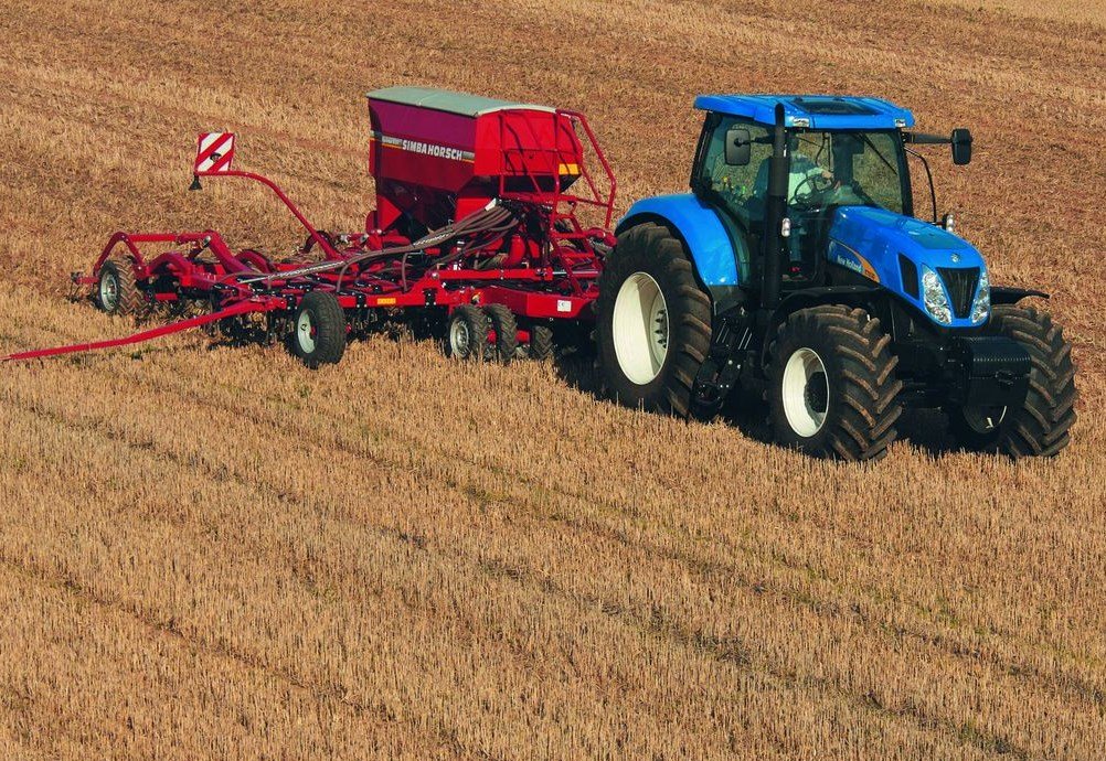 Трактор New Holland T7000