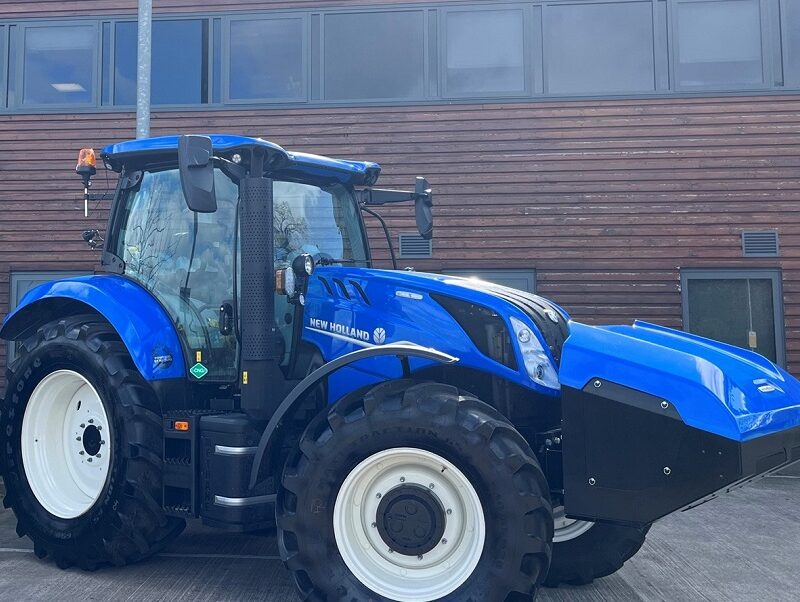 New Holland Agriculture в Университете Харпера Адамса за «Ферма будущего: Net Zero на практике»