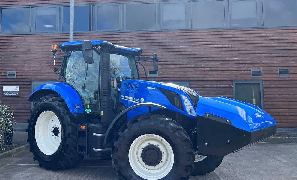 New Holland Agriculture в Университете Харпера Адамса за «Ферма будущего: Net Zero на практике»