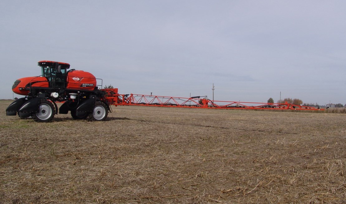 Самоходный опрыскиватель KUHN PARRUDA 3030 MT