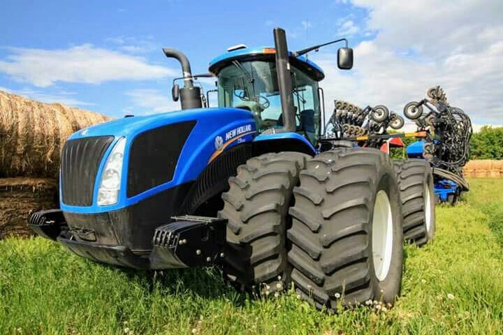 Трактор New Holland T9030