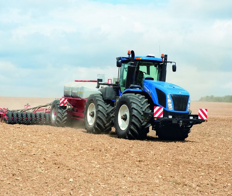 Трактор New Holland T 9.505