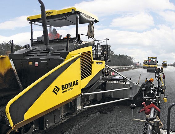 Ремонт двигателя асфальтоукладчика Bomag