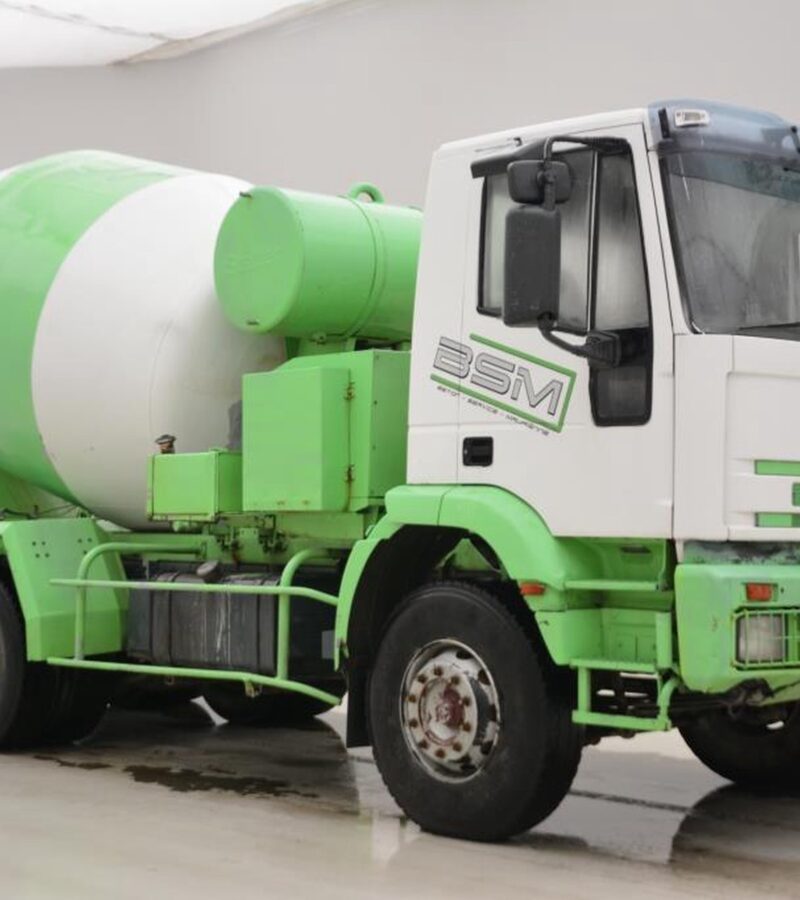 Ремонт двигуна вантажівок, бетонозмішувача Iveco EUROTRAKKER
